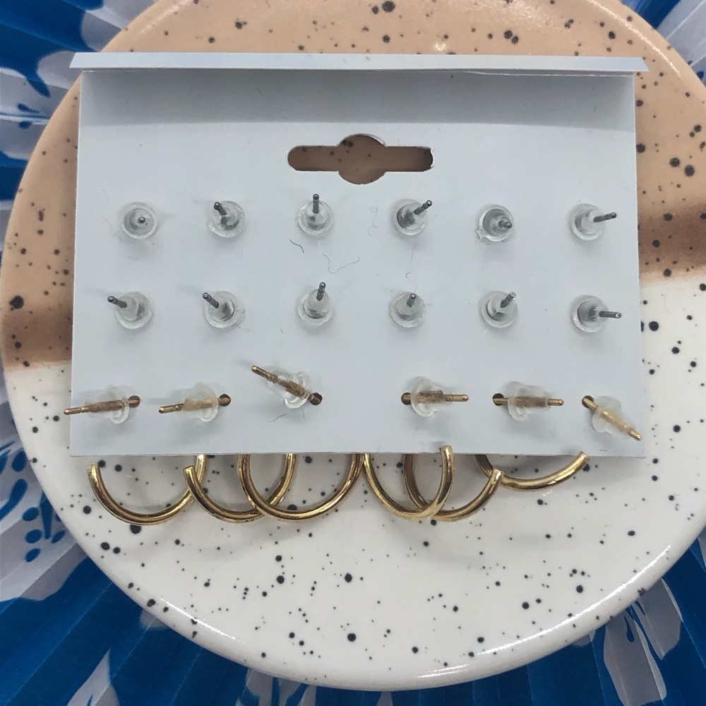 New Earring Set - Picture 7 of 10